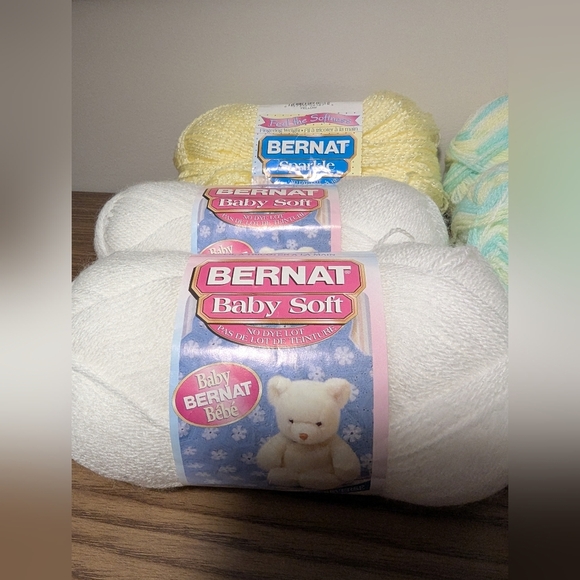 Vintage Bernat Baby Soft Yarn Bundle 6 Skiens 2 white 3 Verigated 1 Yellow - Picture 4 of 11